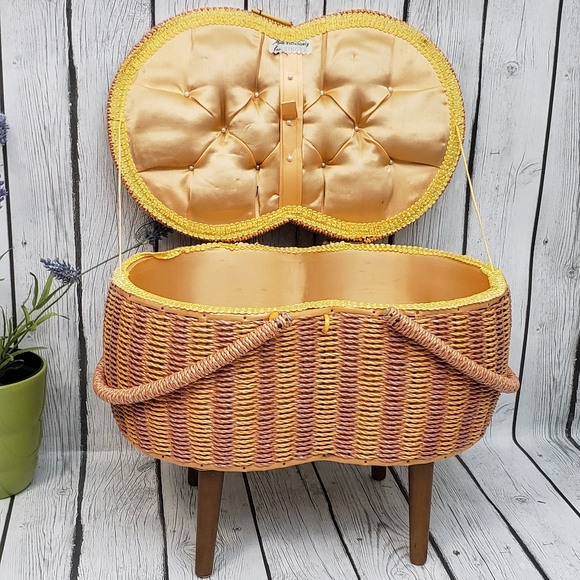 Vintage Exclusively For Singer MidCentury Wicker Sewing Basket Patchwork Design - Picture 6 of 14